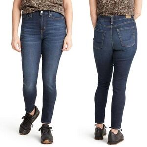 Levi’s Jeans Women’s Size 33 W Totally Shaping High Rise Skinny Dark Wash Blue